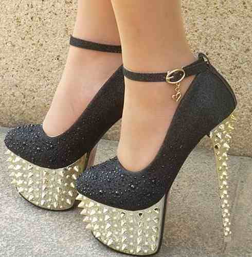 Scarpin Com Salto Spikes